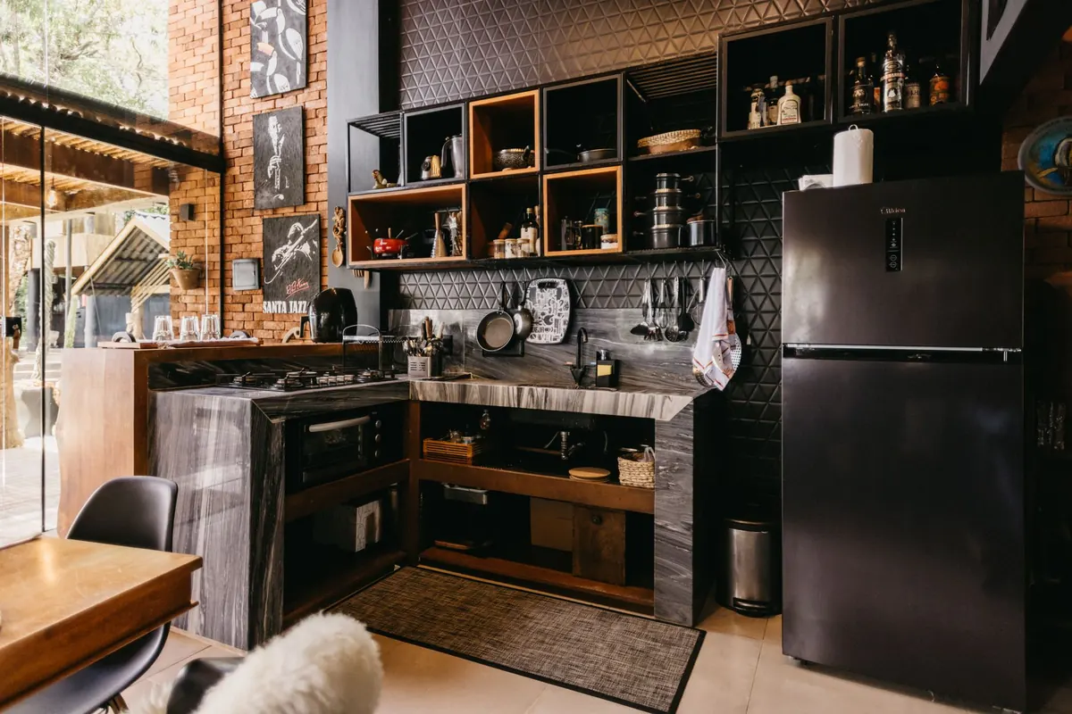 Small Cottage Kitchen Storage Ideas That Work Under Low Ceilings